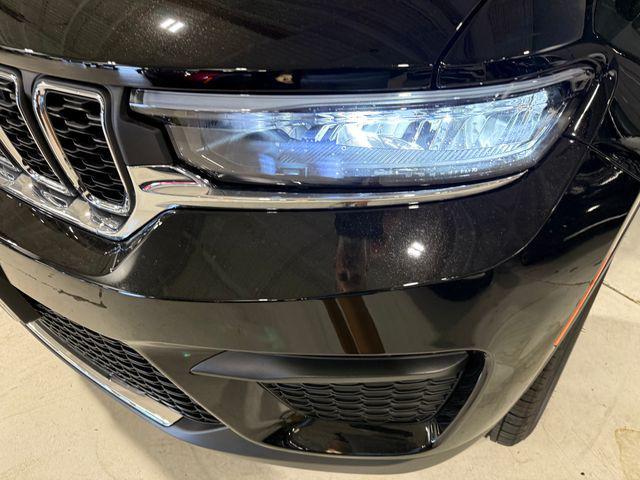 new 2025 Jeep Grand Cherokee car, priced at $44,170