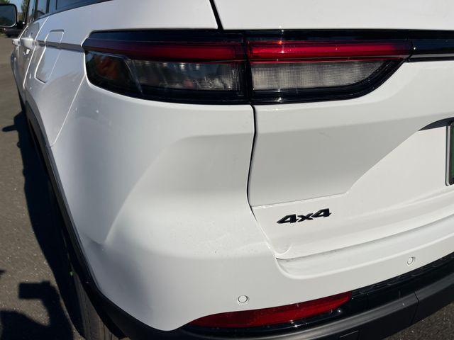 new 2025 Jeep Grand Cherokee car, priced at $43,385