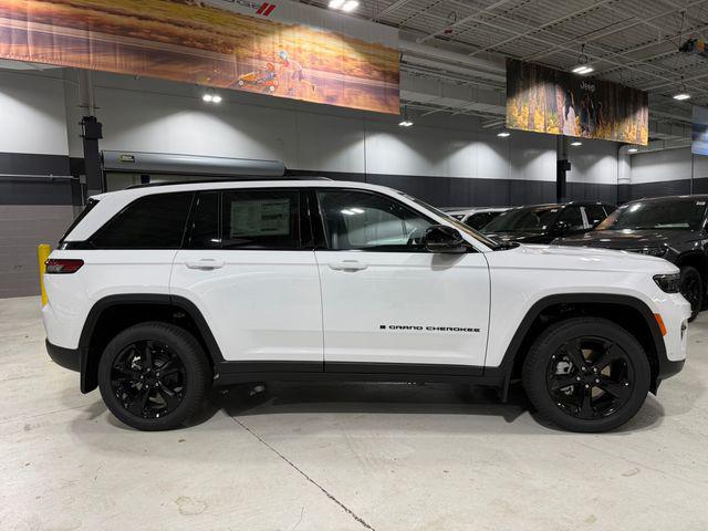 new 2025 Jeep Grand Cherokee car, priced at $51,740
