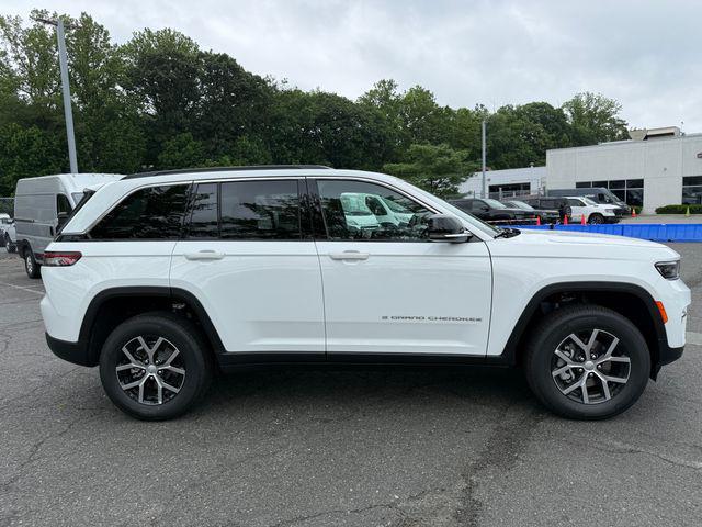 new 2025 Jeep Grand Cherokee car, priced at $46,165