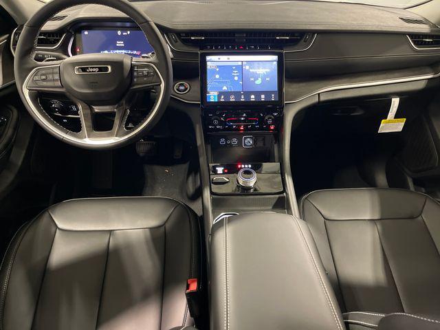 new 2025 Jeep Grand Cherokee car, priced at $46,165