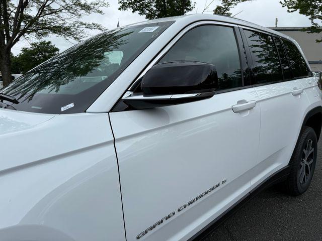 new 2025 Jeep Grand Cherokee car, priced at $46,165