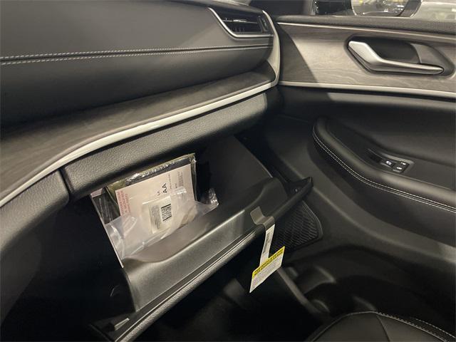 new 2025 Jeep Grand Cherokee car, priced at $46,510