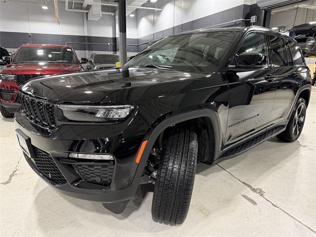 new 2025 Jeep Grand Cherokee car, priced at $52,330