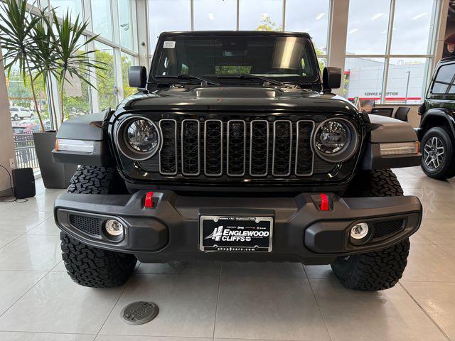 new 2025 Jeep Wrangler car, priced at $62,180