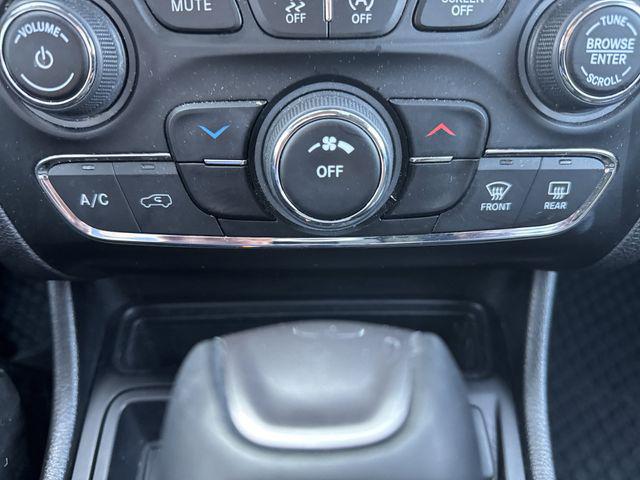 used 2020 Jeep Cherokee car, priced at $13,887