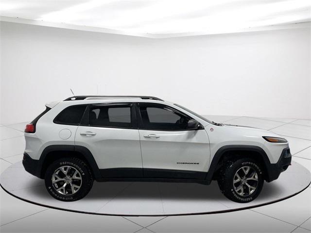 used 2014 Jeep Cherokee car, priced at $11,001