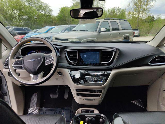 used 2018 Chrysler Pacifica car, priced at $10,100