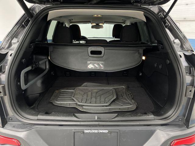 used 2015 Jeep Cherokee car, priced at $10,107