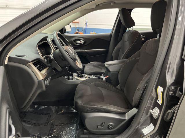 used 2015 Jeep Cherokee car, priced at $10,107