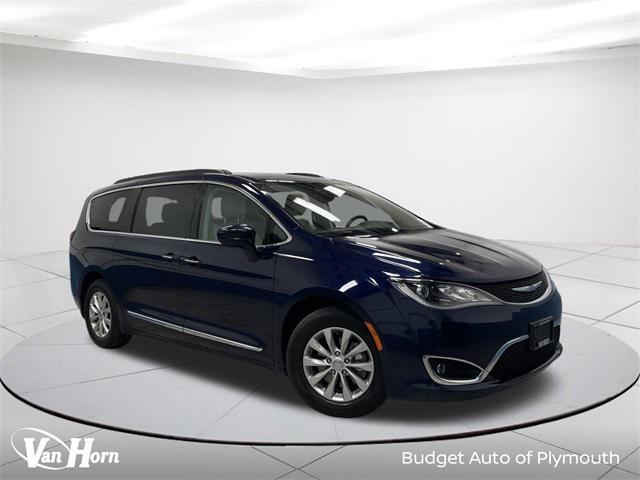 used 2017 Chrysler Pacifica car, priced at $10,029