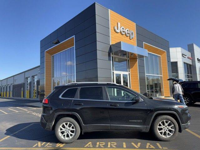 used 2016 Jeep Cherokee car, priced at $10,205