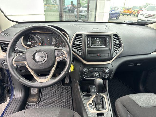 used 2014 Jeep Cherokee car, priced at $9,700