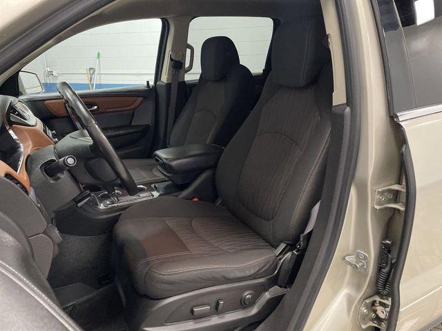 used 2015 Chevrolet Traverse car, priced at $8,580