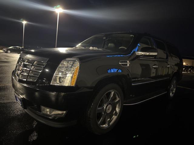 used 2013 Cadillac Escalade ESV car, priced at $11,981