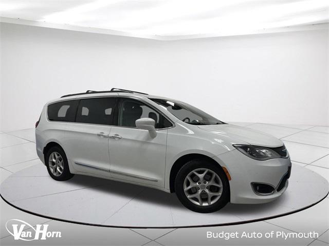 used 2017 Chrysler Pacifica car, priced at $11,900