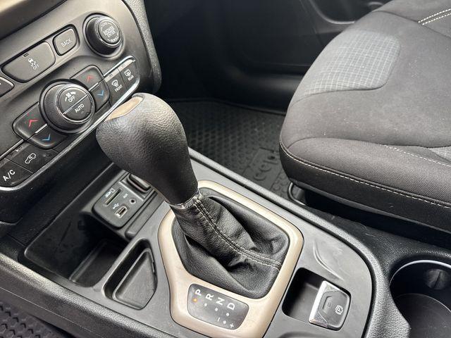 used 2015 Jeep Cherokee car, priced at $10,318