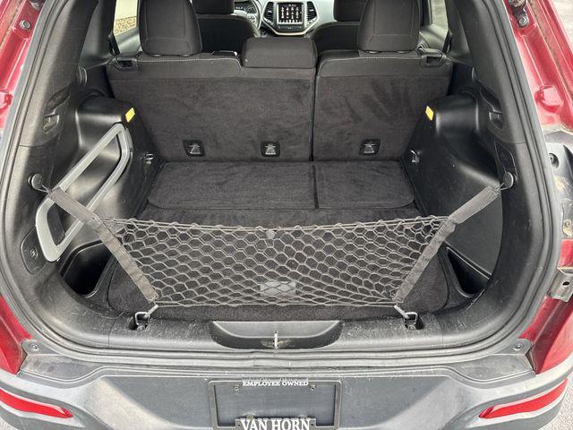 used 2015 Jeep Cherokee car, priced at $10,318