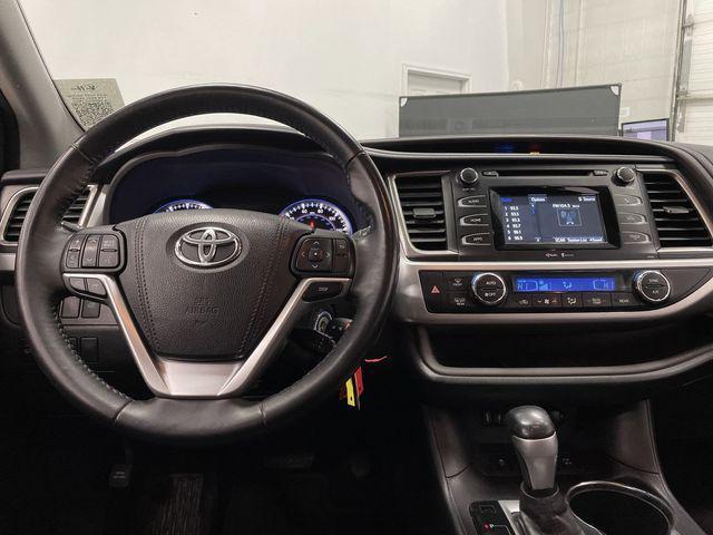 used 2015 Toyota Highlander car, priced at $13,449