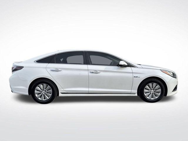 used 2016 Hyundai Sonata Hybrid car, priced at $9,545