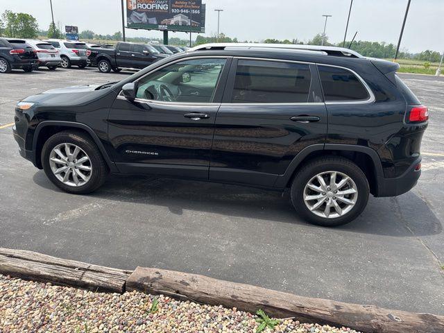 used 2017 Jeep Cherokee car, priced at $13,129