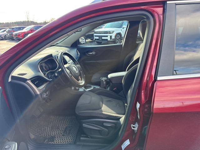 used 2015 Jeep Cherokee car, priced at $7,799