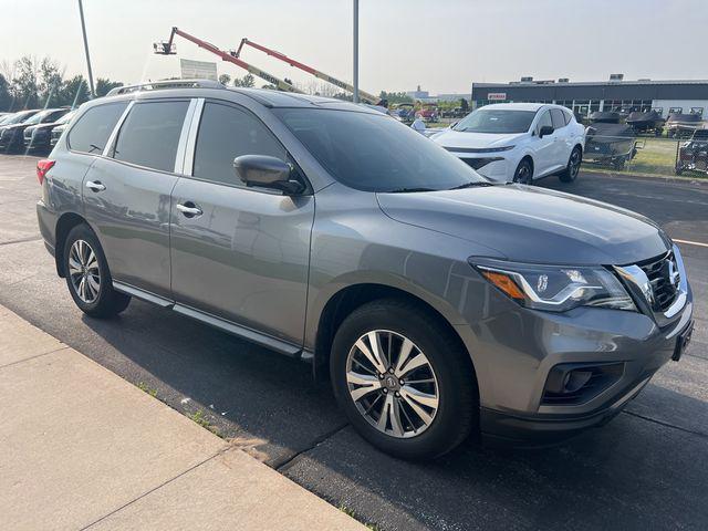 used 2017 Nissan Pathfinder car, priced at $13,302