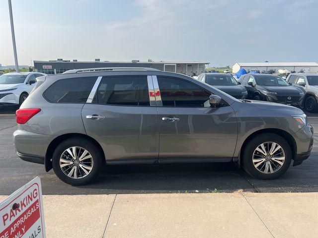 used 2017 Nissan Pathfinder car, priced at $13,302