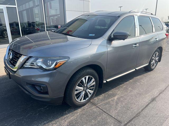 used 2017 Nissan Pathfinder car, priced at $13,302
