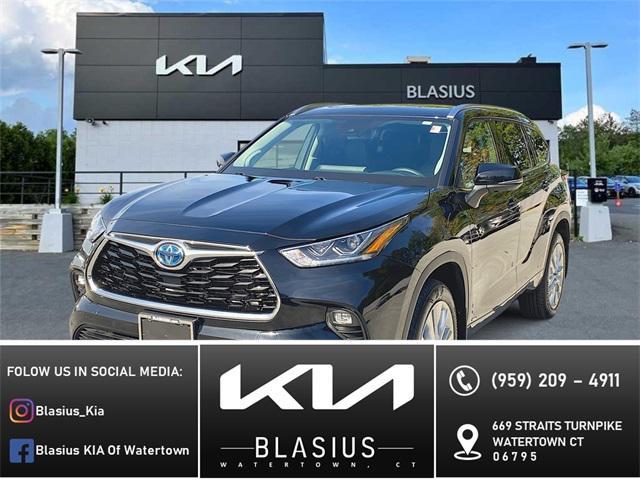 used 2024 Toyota Highlander Hybrid car, priced at $46,970