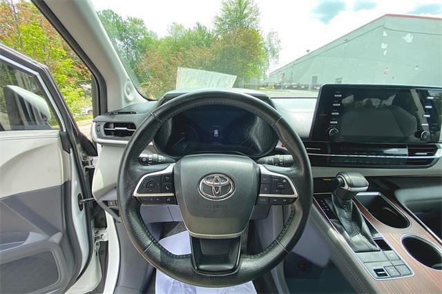 used 2021 Toyota Sienna car, priced at $38,623
