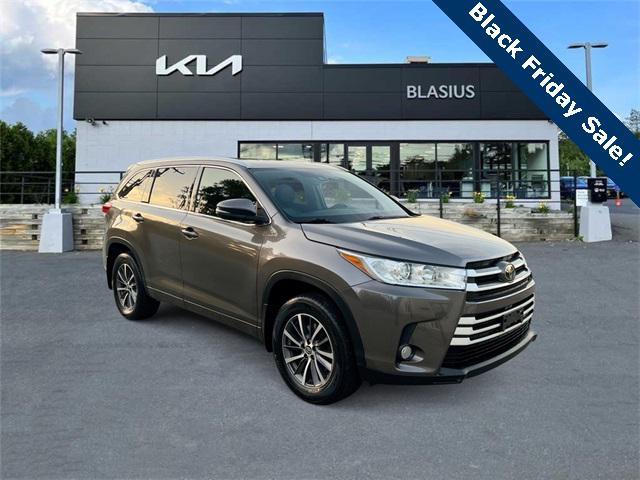 used 2018 Toyota Highlander car, priced at $23,998