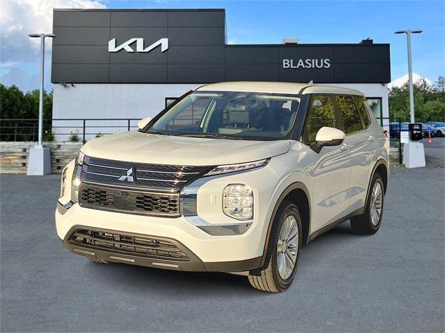used 2023 Mitsubishi Outlander car, priced at $21,427