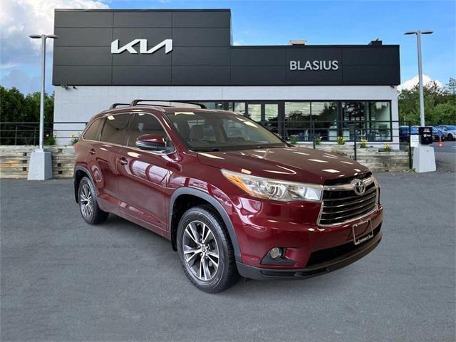 used 2016 Toyota Highlander car, priced at $18,456