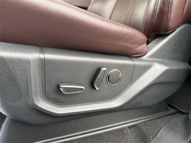 used 2024 Ford Expedition car, priced at $46,389