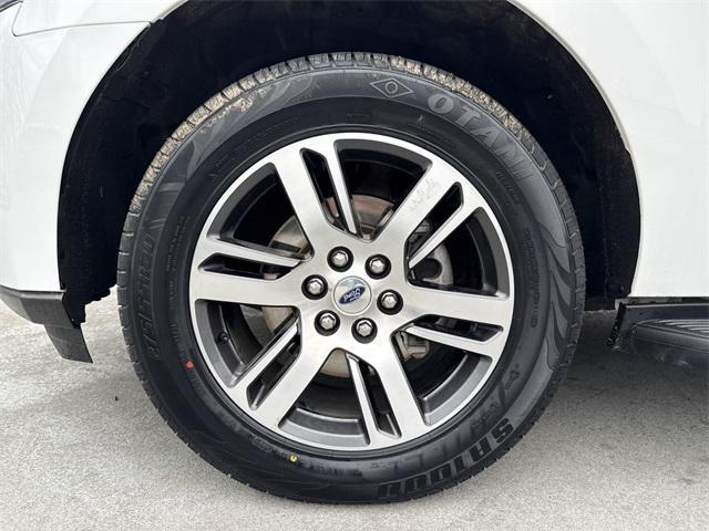 used 2024 Ford Expedition car, priced at $46,389