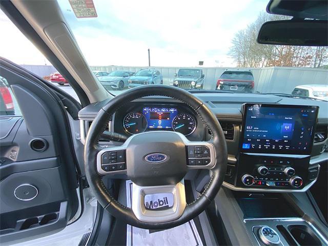 used 2024 Ford Expedition car, priced at $43,698