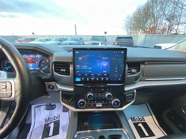 used 2024 Ford Expedition car, priced at $43,698