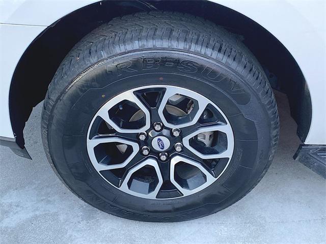 used 2024 Ford Expedition car, priced at $43,698