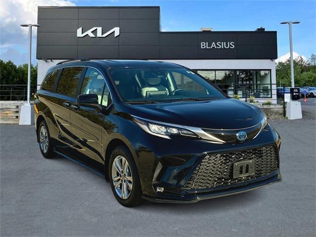 used 2023 Toyota Sienna car, priced at $47,527