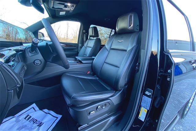 used 2023 Cadillac Escalade ESV car, priced at $71,900