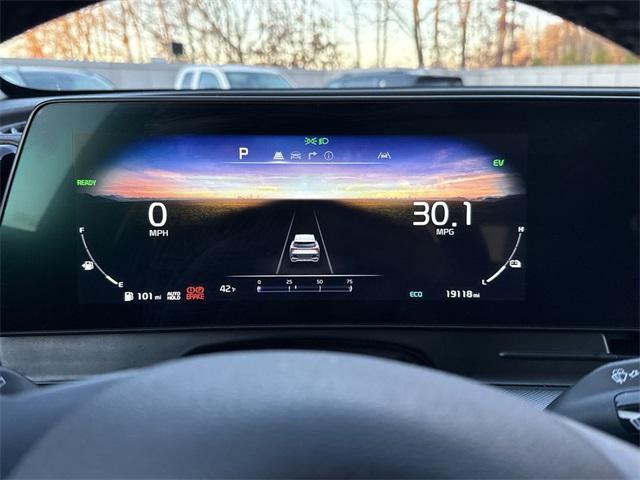 used 2025 Kia Sportage Hybrid car, priced at $32,298