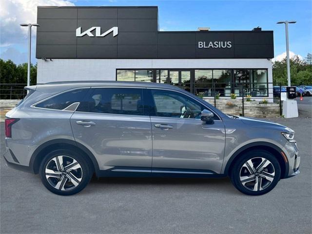 used 2024 Kia Sorento Hybrid car, priced at $28,676