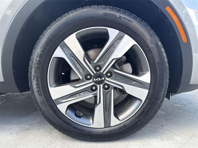 used 2024 Kia Sorento Hybrid car, priced at $28,676