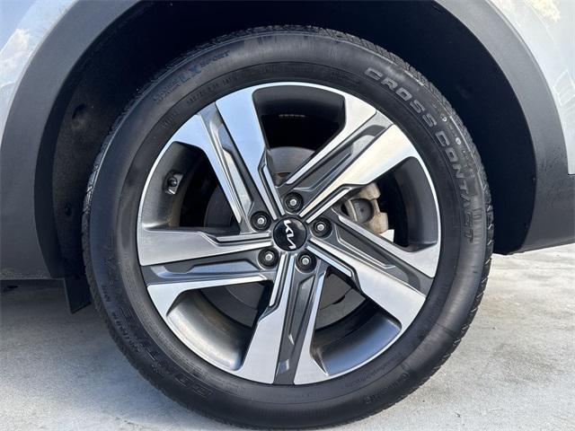 used 2024 Kia Sorento Hybrid car, priced at $28,676