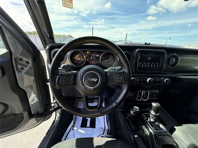 used 2022 Jeep Gladiator car, priced at $35,397