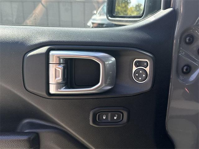 used 2022 Jeep Gladiator car, priced at $35,397