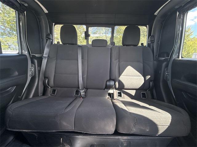 used 2022 Jeep Gladiator car, priced at $35,397