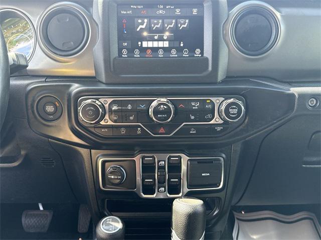 used 2022 Jeep Gladiator car, priced at $35,397
