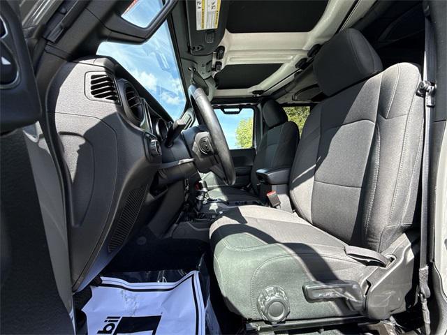 used 2022 Jeep Gladiator car, priced at $35,397